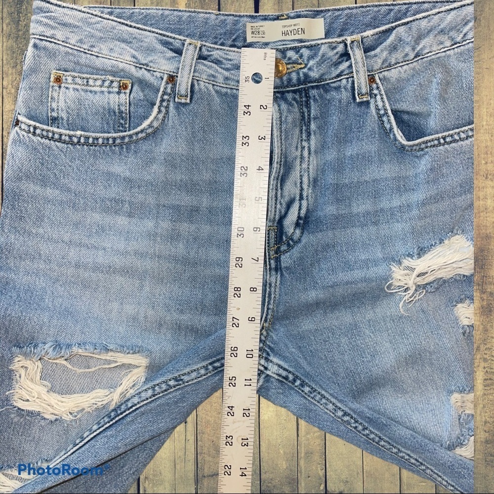 TOPSHOP Hayden Boyfriend Ripped Denim Jeans - Picture 7 of 9